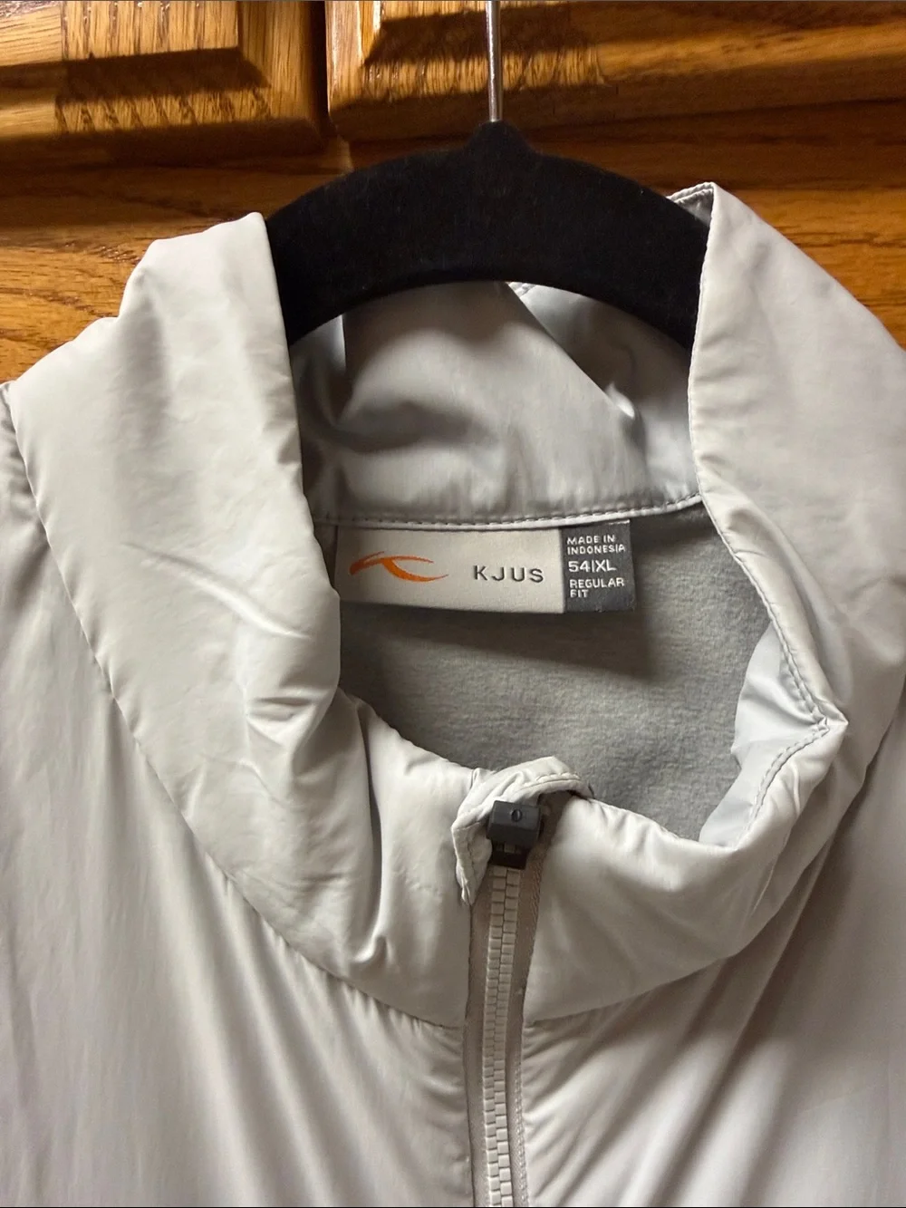 KJUS retention vest